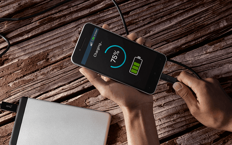 SNABBLADDNING. Flera av Apples konkurrenter erbjuder telefoner med snabbladdning enligt standarden ”Quick Charging” som är utvecklad av Qualcomm. Rykten säger att Apple hoppar på tåget från och med Iphone 7S men att de väljer en egen standard.