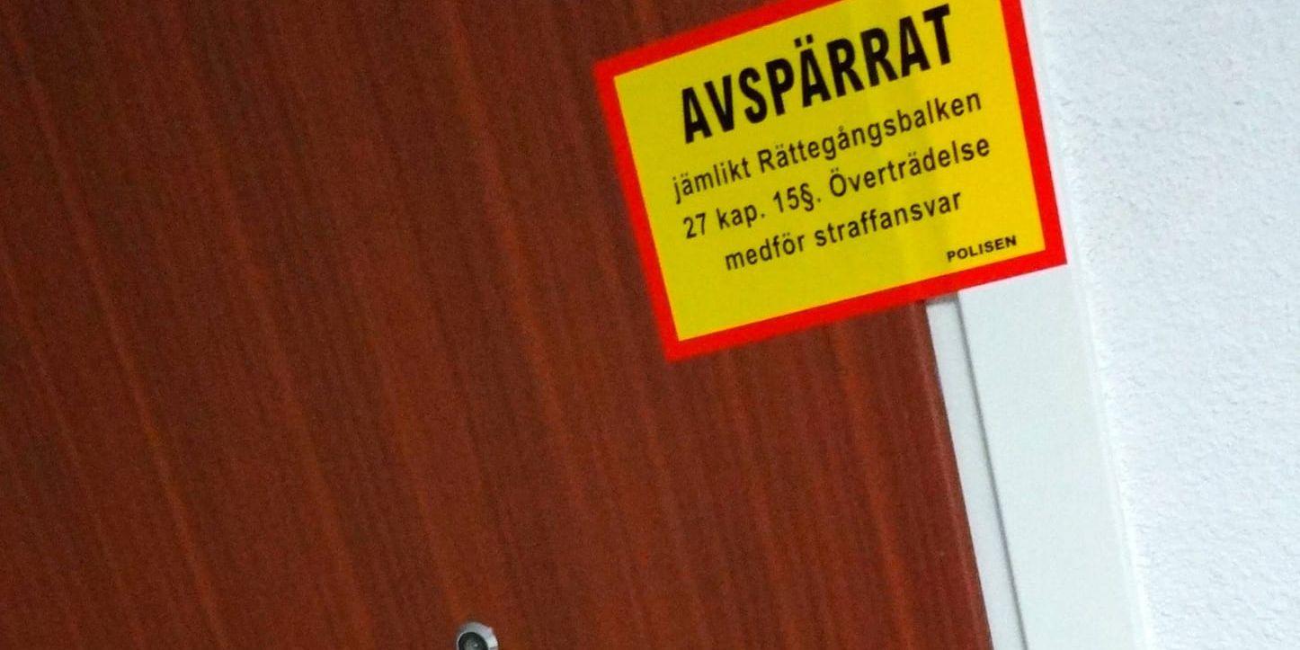 En man har knivskurits i en lägenhet i Bagarmossen, södra Stockholm. Arkivbild.