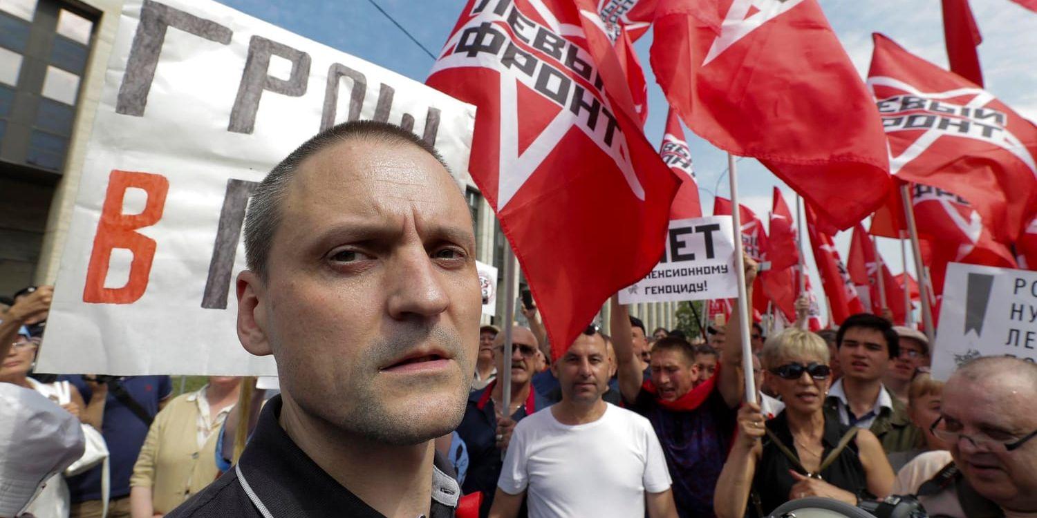 Oppositionsaktivisten Sergej Udaltsov vid en protest i Moskva i juli i år.