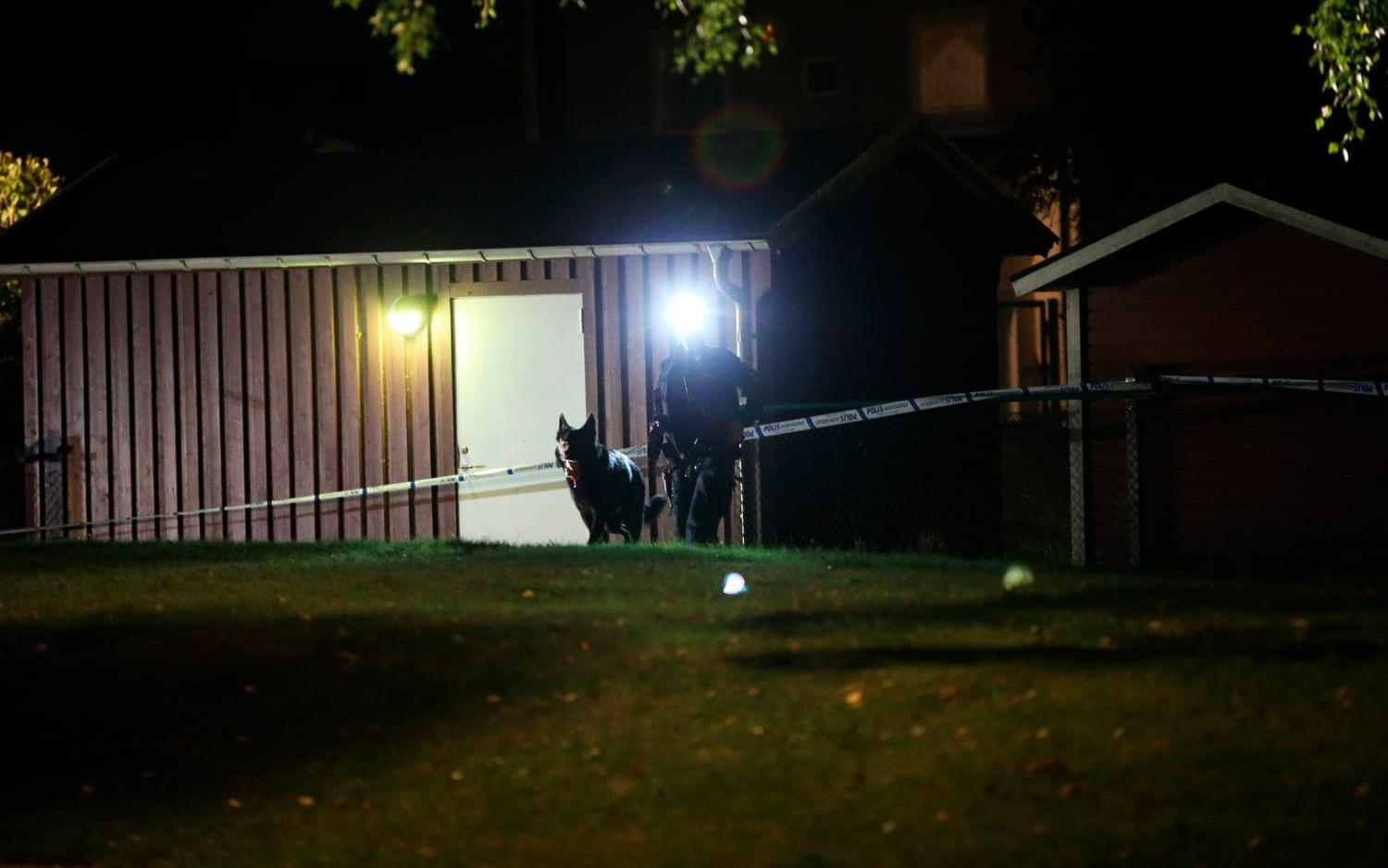 Flera skott har avlossats vid skjutningen, enligt polisen. Bild: Anders Ylander