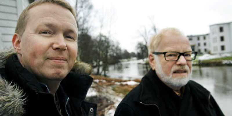 Socialdemokraterna Johan Tolinsson och Alf Olofsson vill veta hur Kungsbacka ska förbättra miljön i småbåtshamnarna.