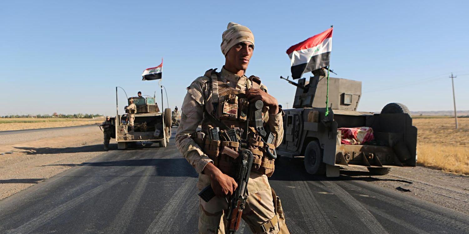 Irakiska styrkor i utkanten av Arbil i norra Irak. Arkivbild.