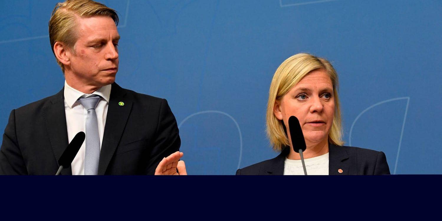 Finansmarknadsminister Per Bolund och finansminister Magdalena Andersson håller pressträff och presenterar den färdiga utformningen av den omdiskuterade bankavgiften, resolutionsavgiften.