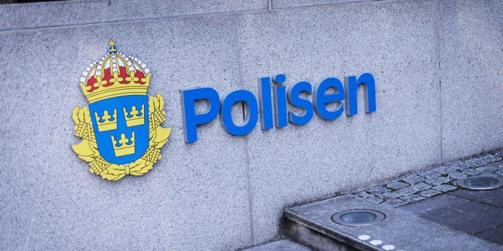 I nästan ett dygn satt en 15-årig pojke frihetsberövad efter misstanke om försök till stöld ur ett skåp på ett badhus i Malmö sommaren 2014. Nu kritiseras polisen i Skåne och två åklagare av justitieombudsmannen. Arkivbild.
