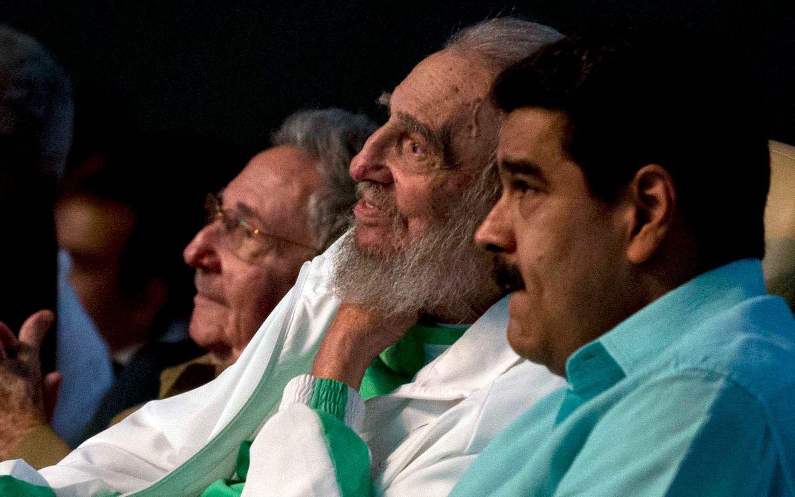 Fidel Castro tillsammans med sin bror Raúl Castro.