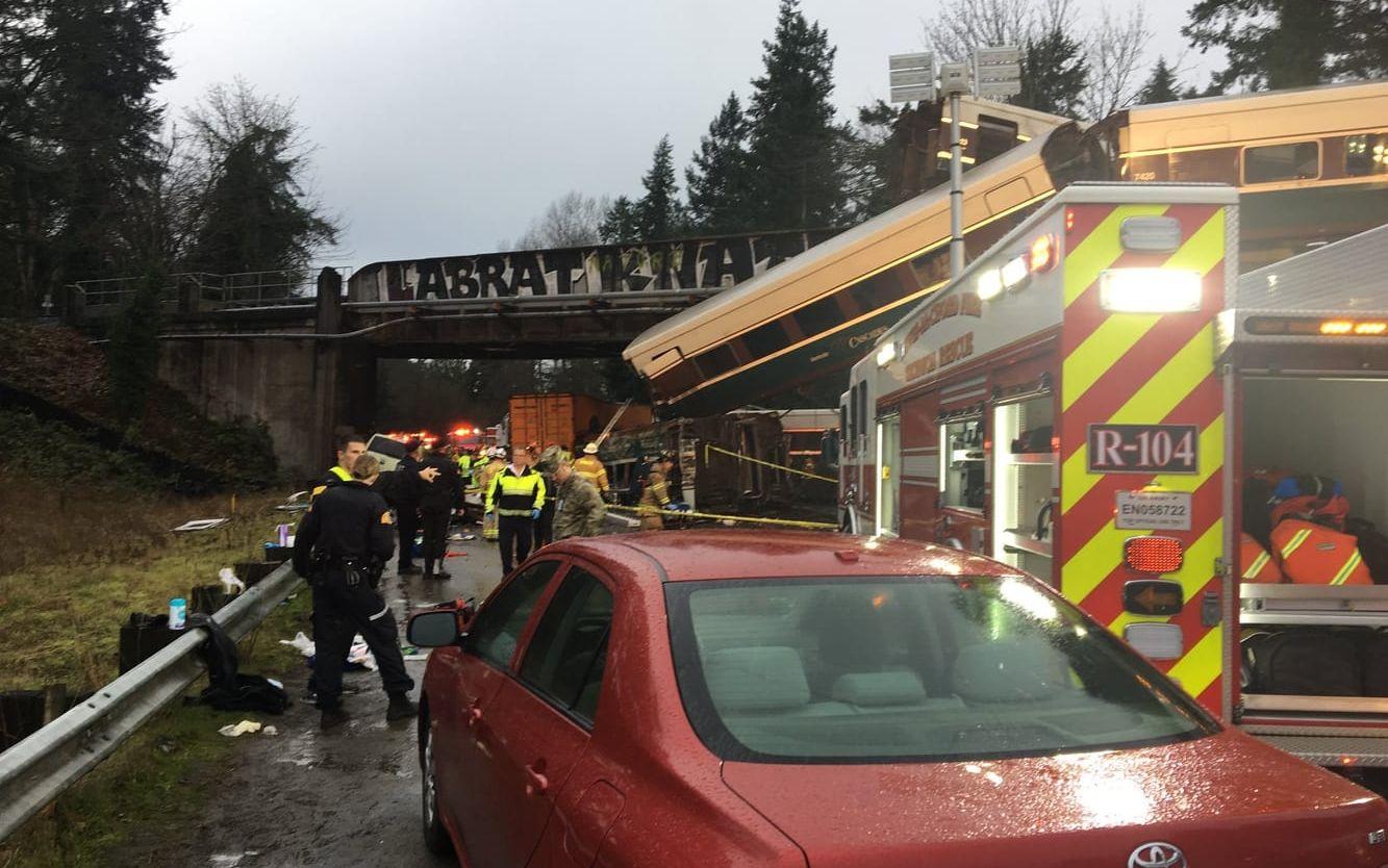 Flera uppges ha mist livet och ytterligare många ska vara skadade. Bilder: Tacoma County / Piercepolisen