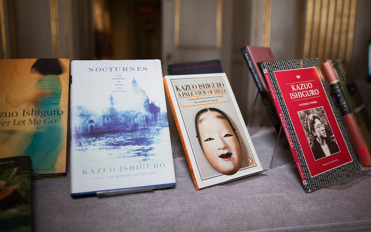 Böcker av Nobelpristagaren Kazuo Ishiguro. Foto: Nils Peter Nilsson
