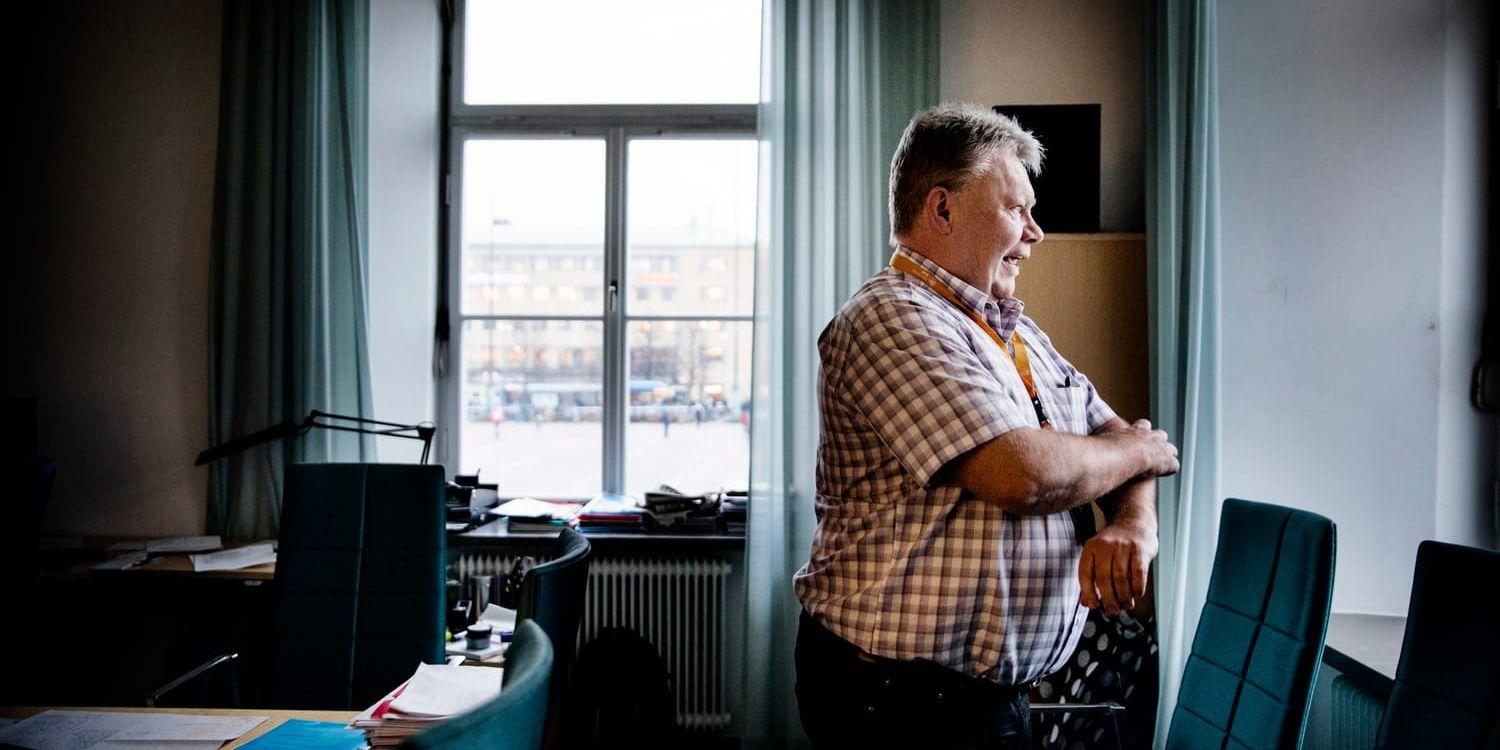 Lars Hansson, kommunalråd för Sverigedemokraterna i Göteborg, riskerar uteslutning ur partiet.