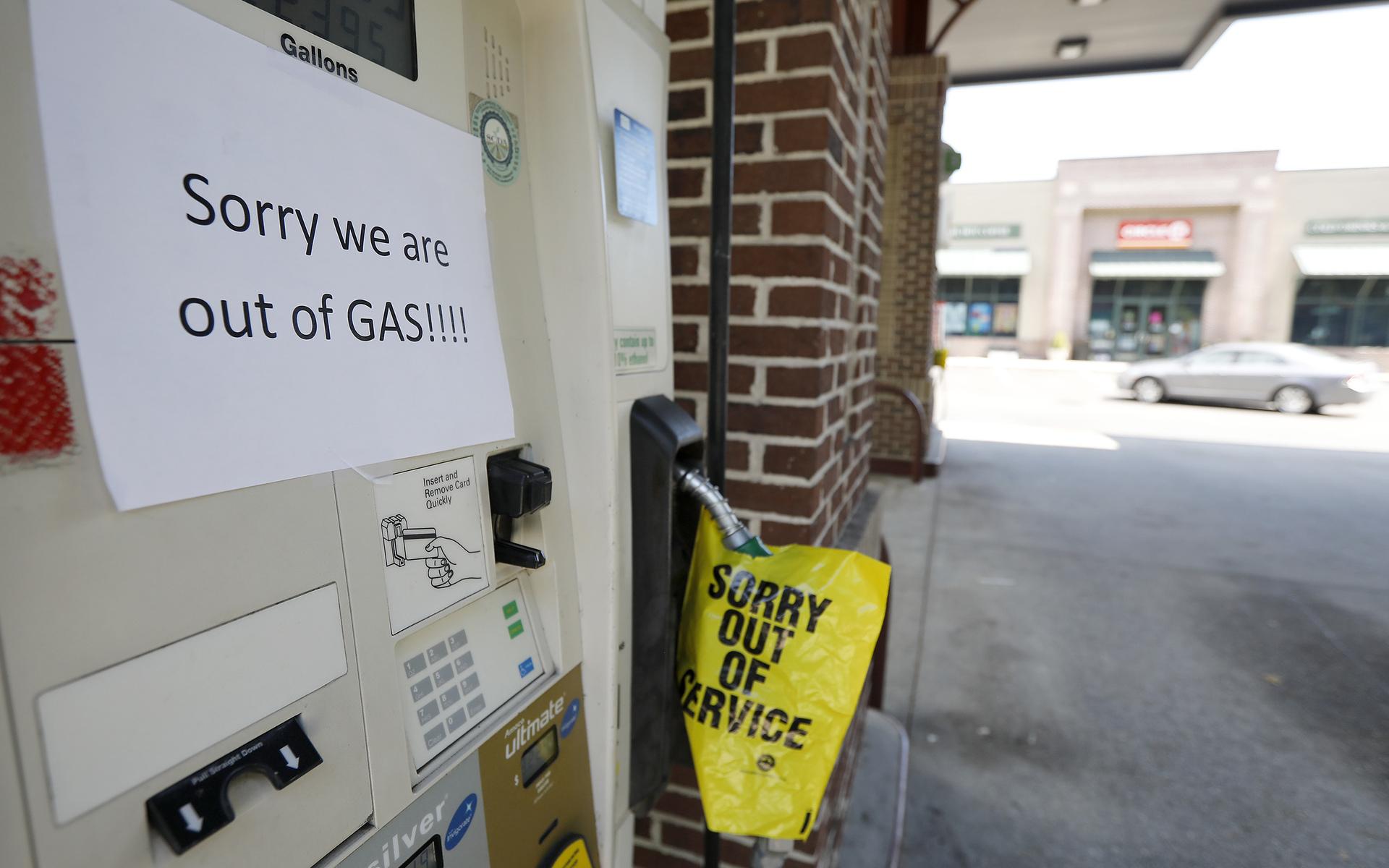 En bensinstation som saknar drivmedel i North Carolina.