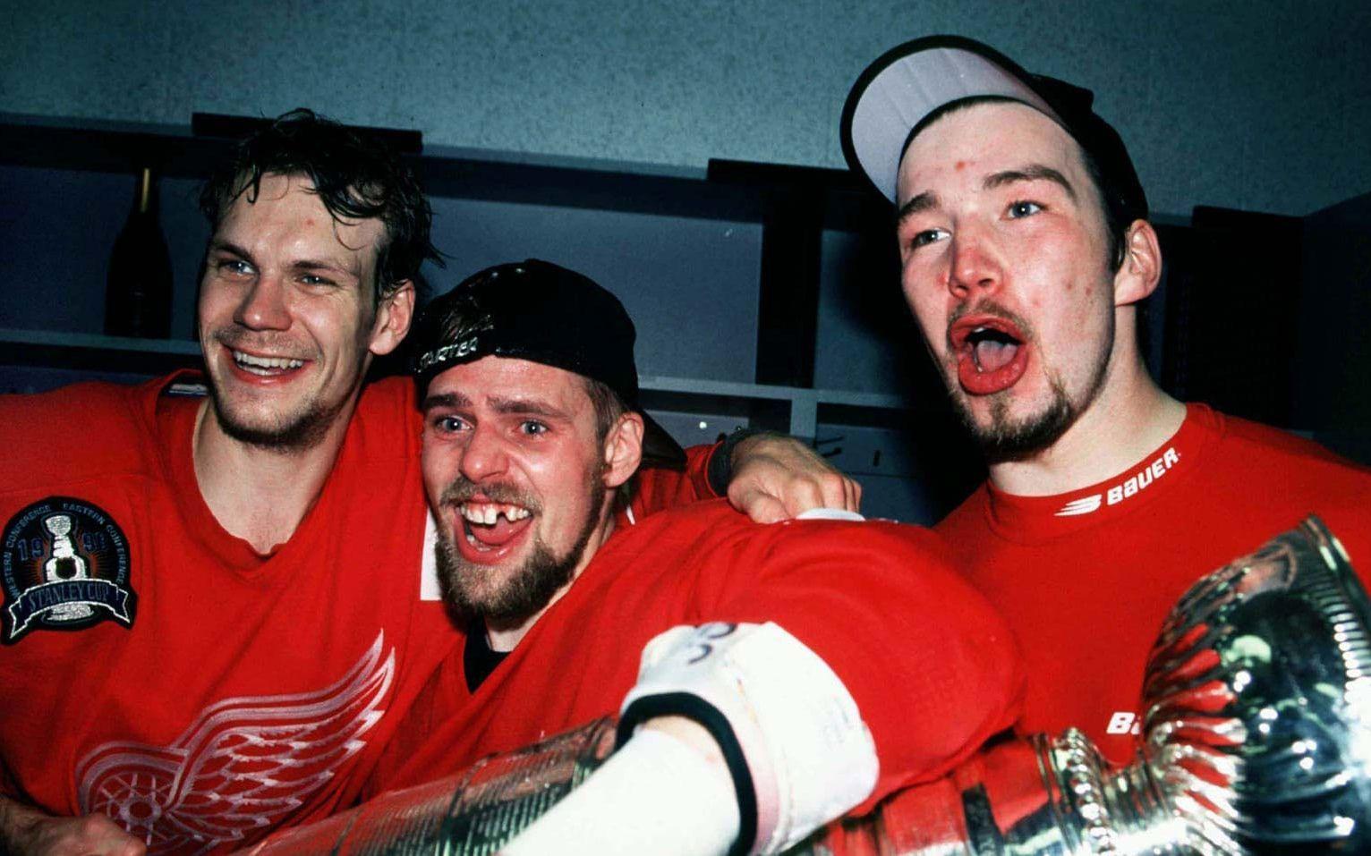 Anders Eriksson (längst till höger) vann med Detroit 1998. Foto: Bildbyrån
