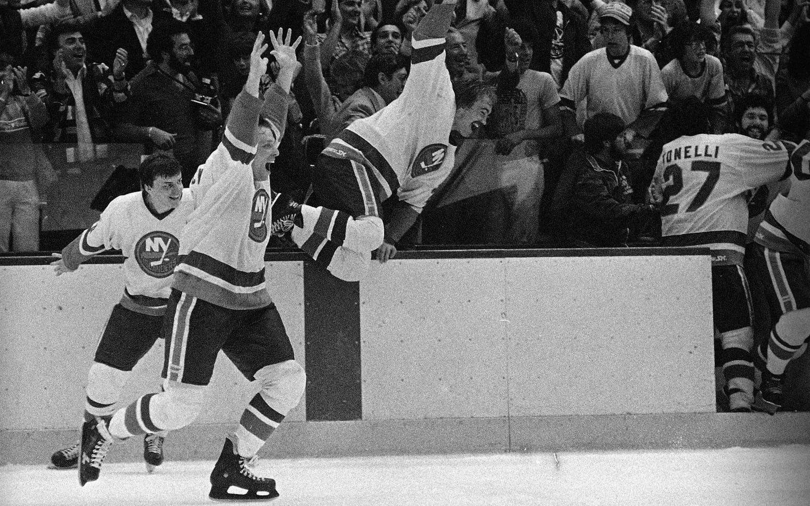 Anders Kallus (längst till vänster) vann fyra gånger med New York Islanders, 1980-1983. Foto: TT