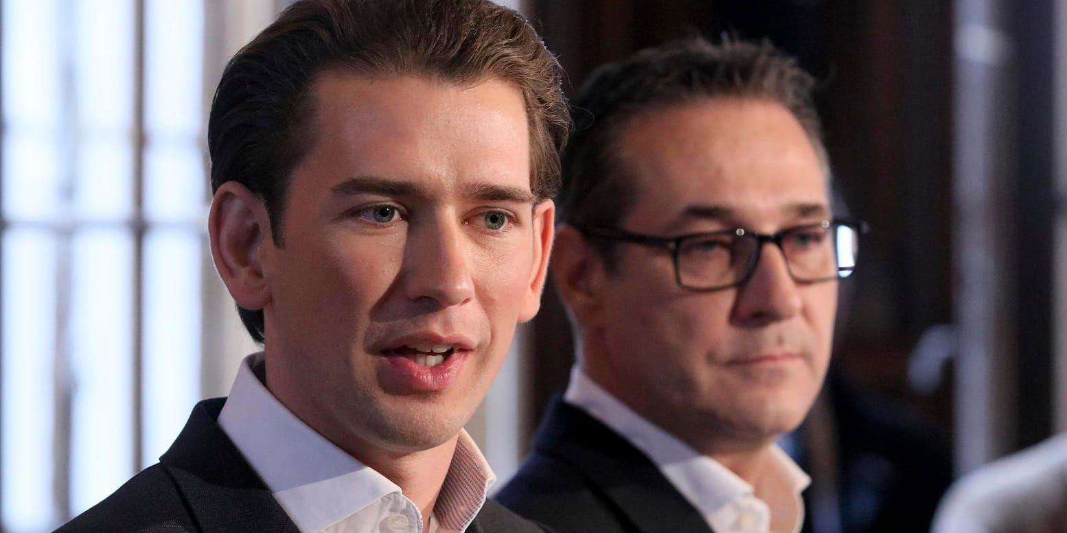 ÖVP:s partiledare, tillika landets kommande förbundskansler, Sebastian Kurz (till vänster) vill bilda regering med Heinz-Christian Strache (till höger) och hans FPÖ. Arkivbild.