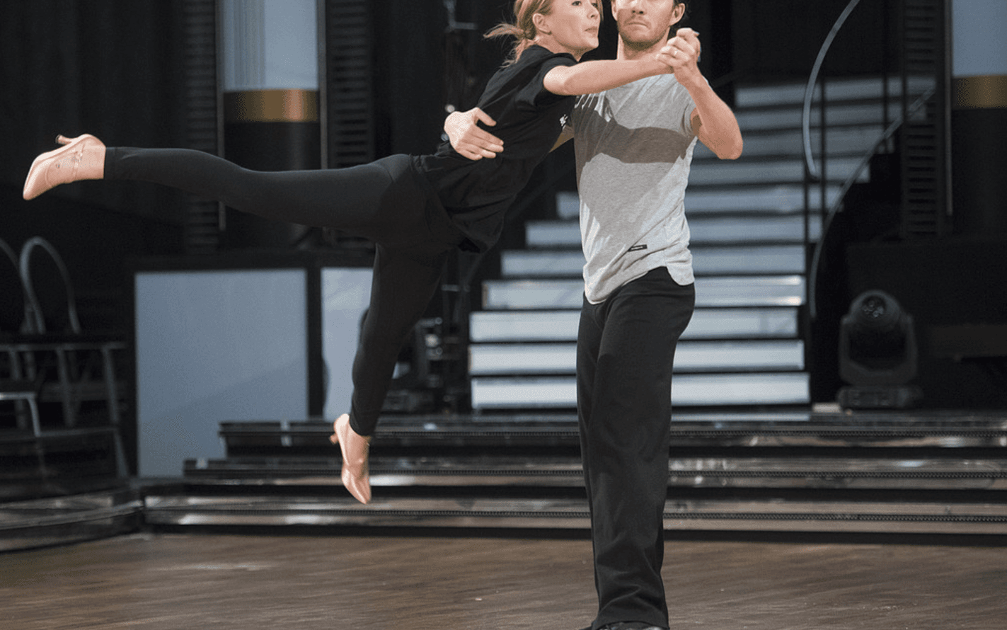I de senaste två programmen har Ellen Bergström och Jonathan Näslund fått höga poäng av "Let's dance"-juryn.Foto: TT
