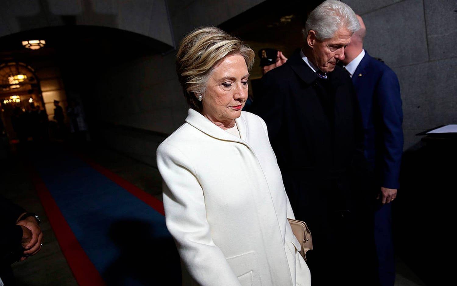 Hillary Clinton förlorade ju presidentvalet men är ju såklart ändå en symbol för framgångsrika kvinnor i amerikansk politik. Bild: Win McNamee/TT
