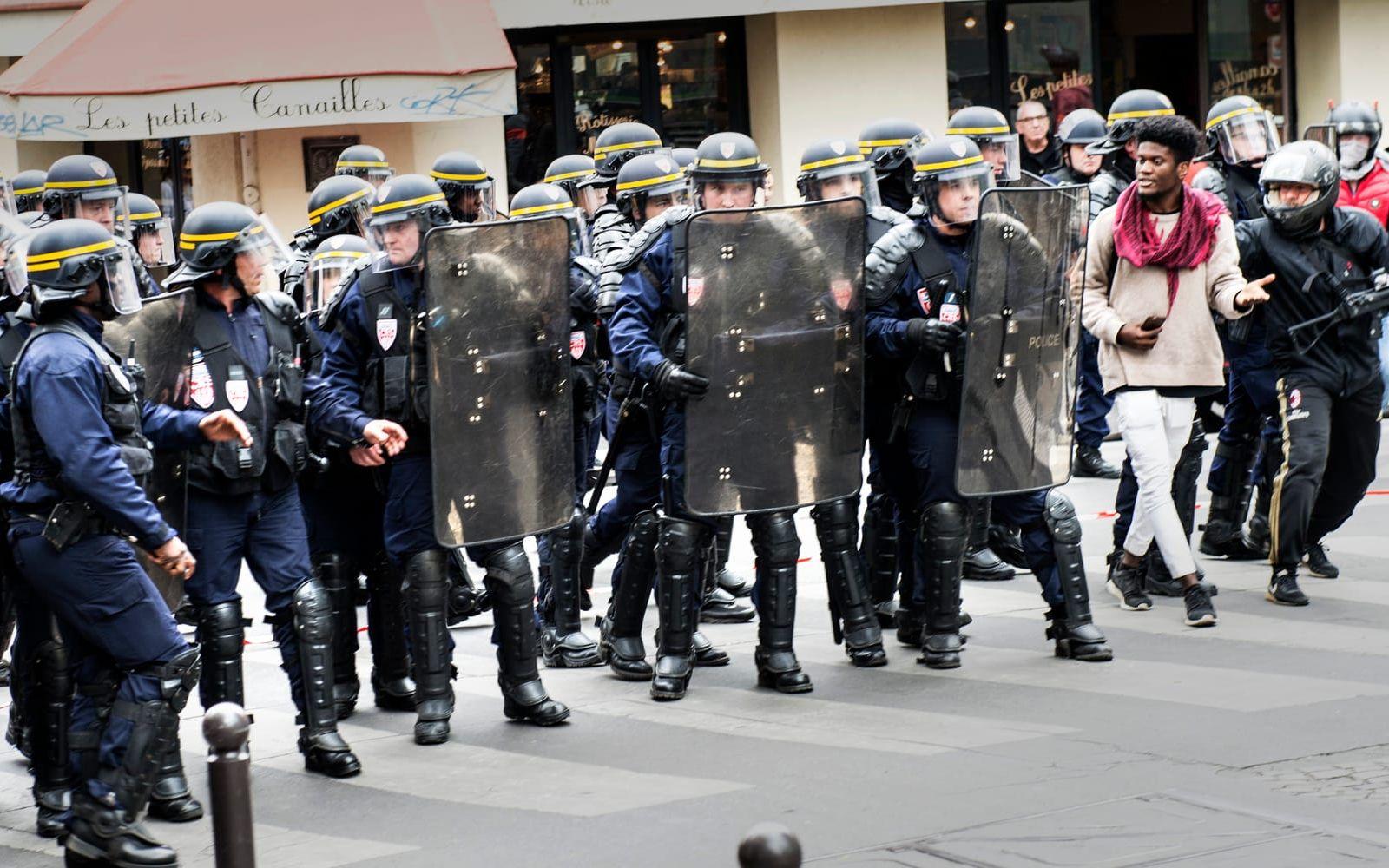 Poliser på plats i Frankrike. FOTO: Stefan Berg