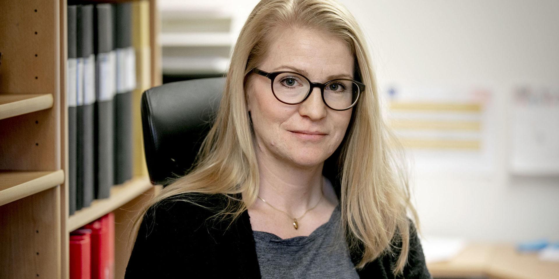 Sofia Klingberg, dietist och forskare på Sahlgrenska akademin på Göteborgs universitet, har visat att stressigt jobb kan leda till viktökningar bland kvinnor.