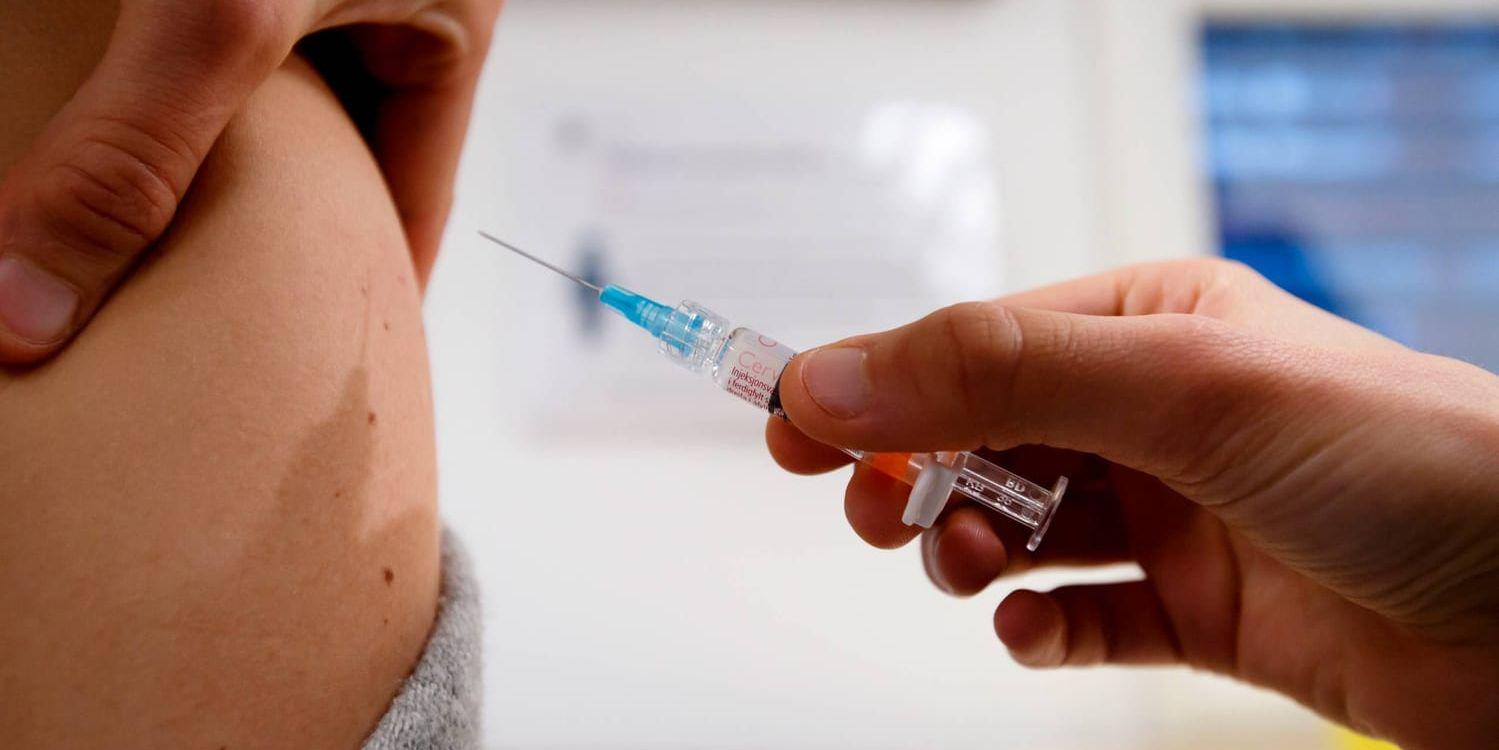 Folkhälsomyndigheten föreslår att även pojkar ska vaccineras mot HPV-virus. Arkivbild.