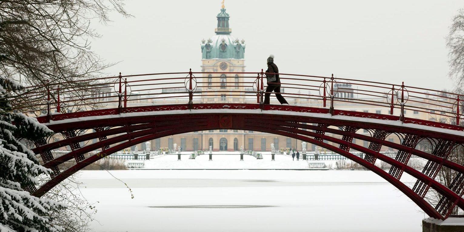 Charlottenburgs slott i ett snöigt Berlin.