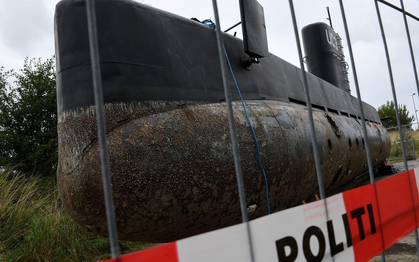 Drygt tre veckor har gått sedan journalisten Kim Wall lämnade Köpenhamn i uppfinnaren Peter Madsens ubåt. FOTO: TT
