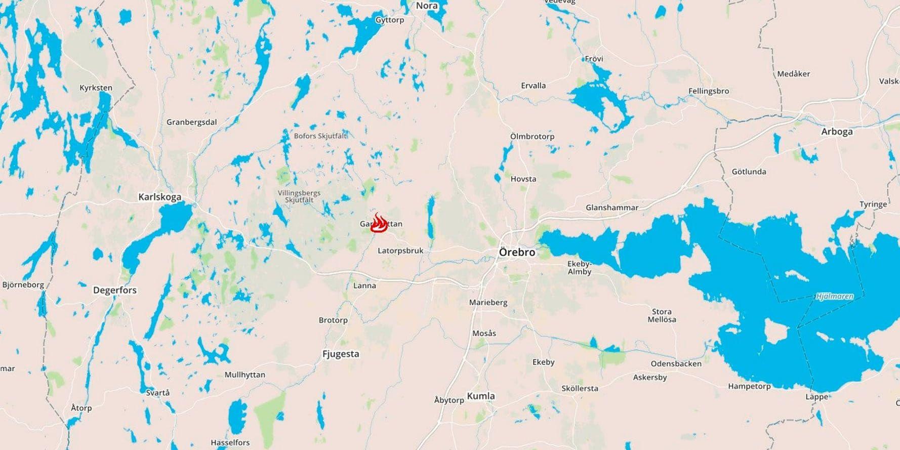 Räddningstjänsten har bra kontroll på skogsbranden utanför Garphyttan väster om Örebro.