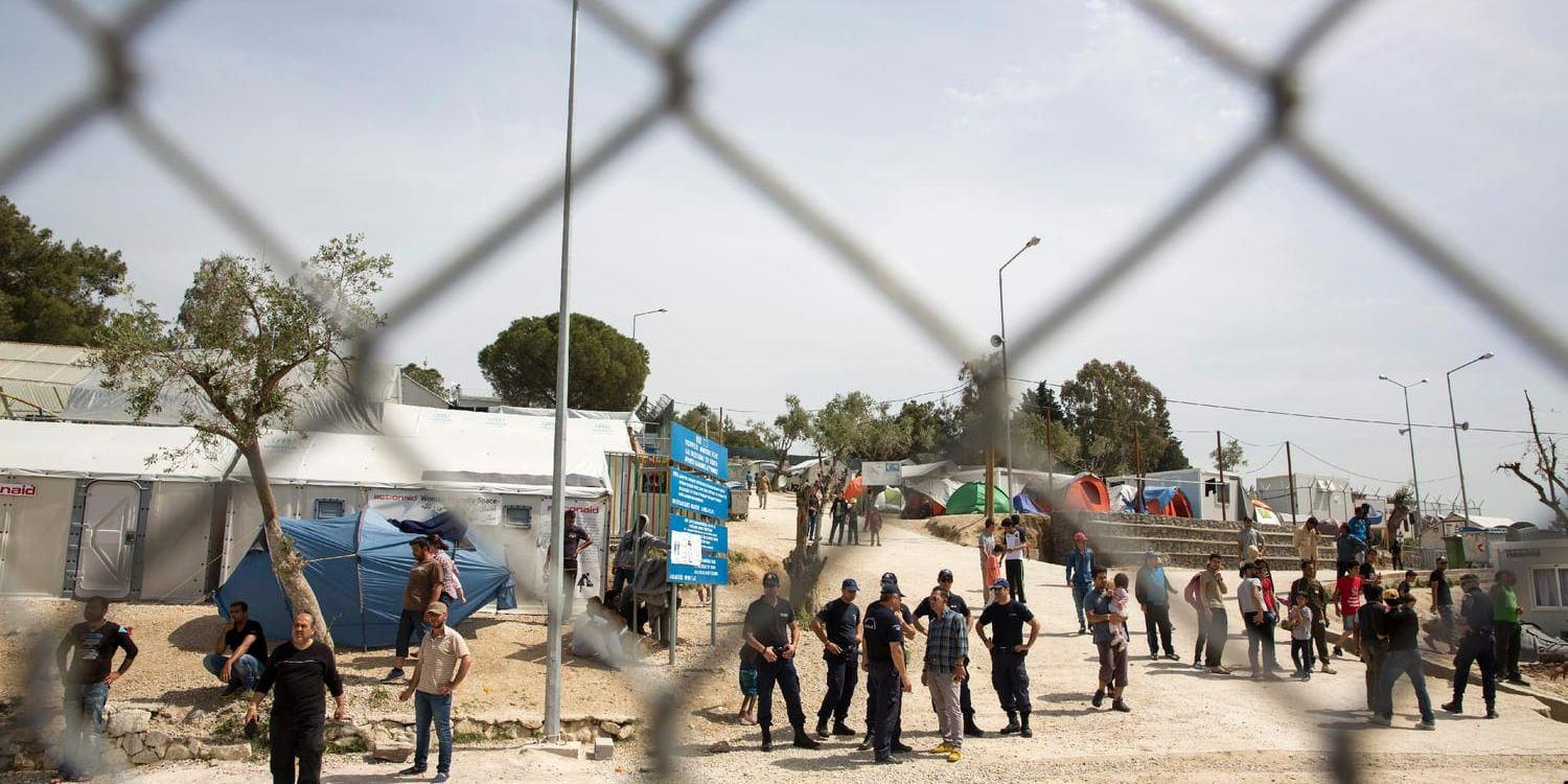 Oviss tillvaro. I väntan på besked om de ska deporteras tillbaka till Turkiet väntar flera tusen människor i flyktinglägret Moria på Lesbos.