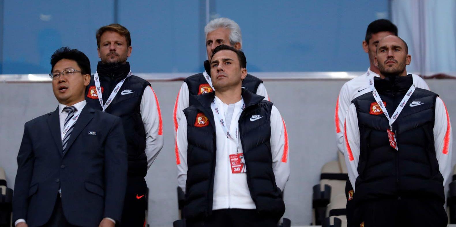 Kinas nya förbundskapten Fabio Cannavaro, i mitten, har fått se sitt landslag förlora två raka matcher. Arkivbild.