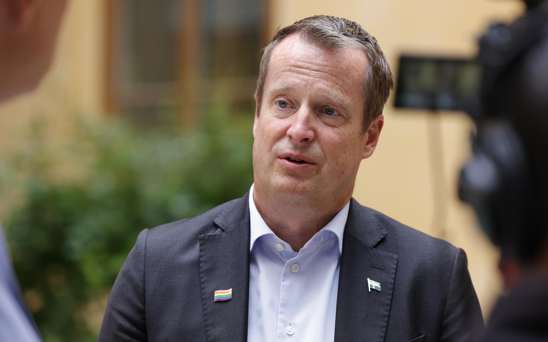 Nu öppnar energi- och digitaliseringsminister Anders Ygeman (S) för att Sveriges elområden kan komma att förändras.