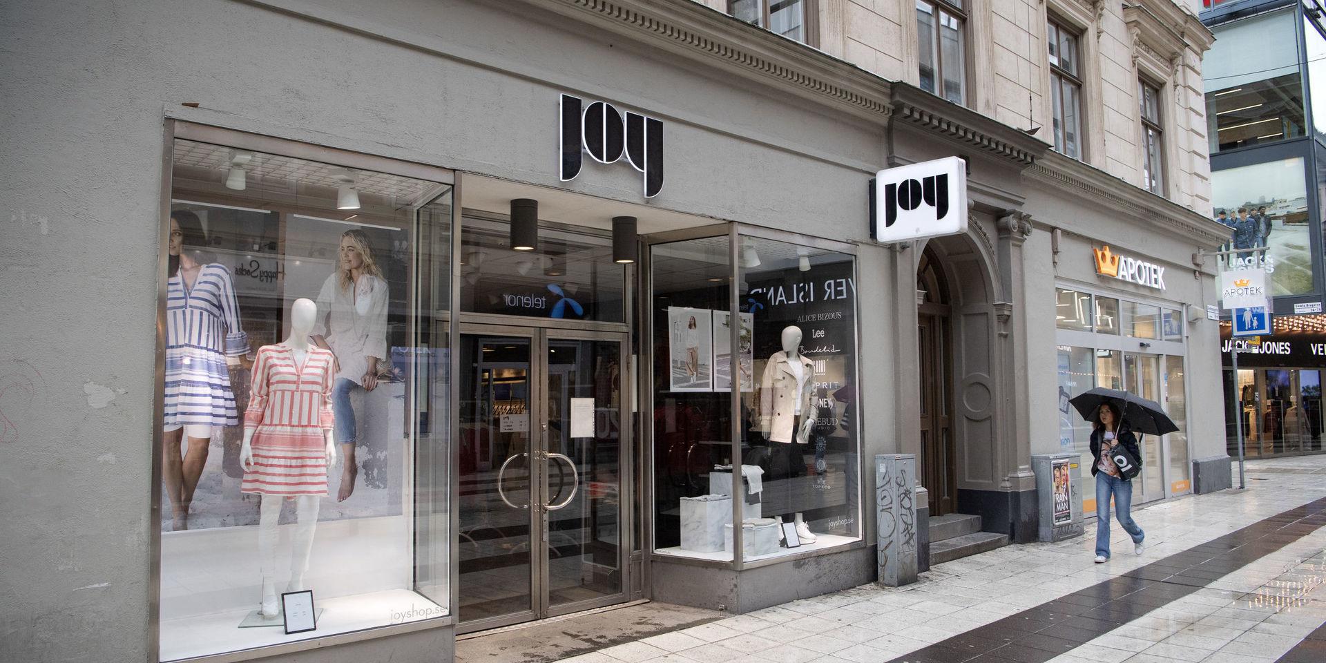 Ett av de bolag som begärts i konkurs under mars är klädkedjan Joy. Arkivbild.