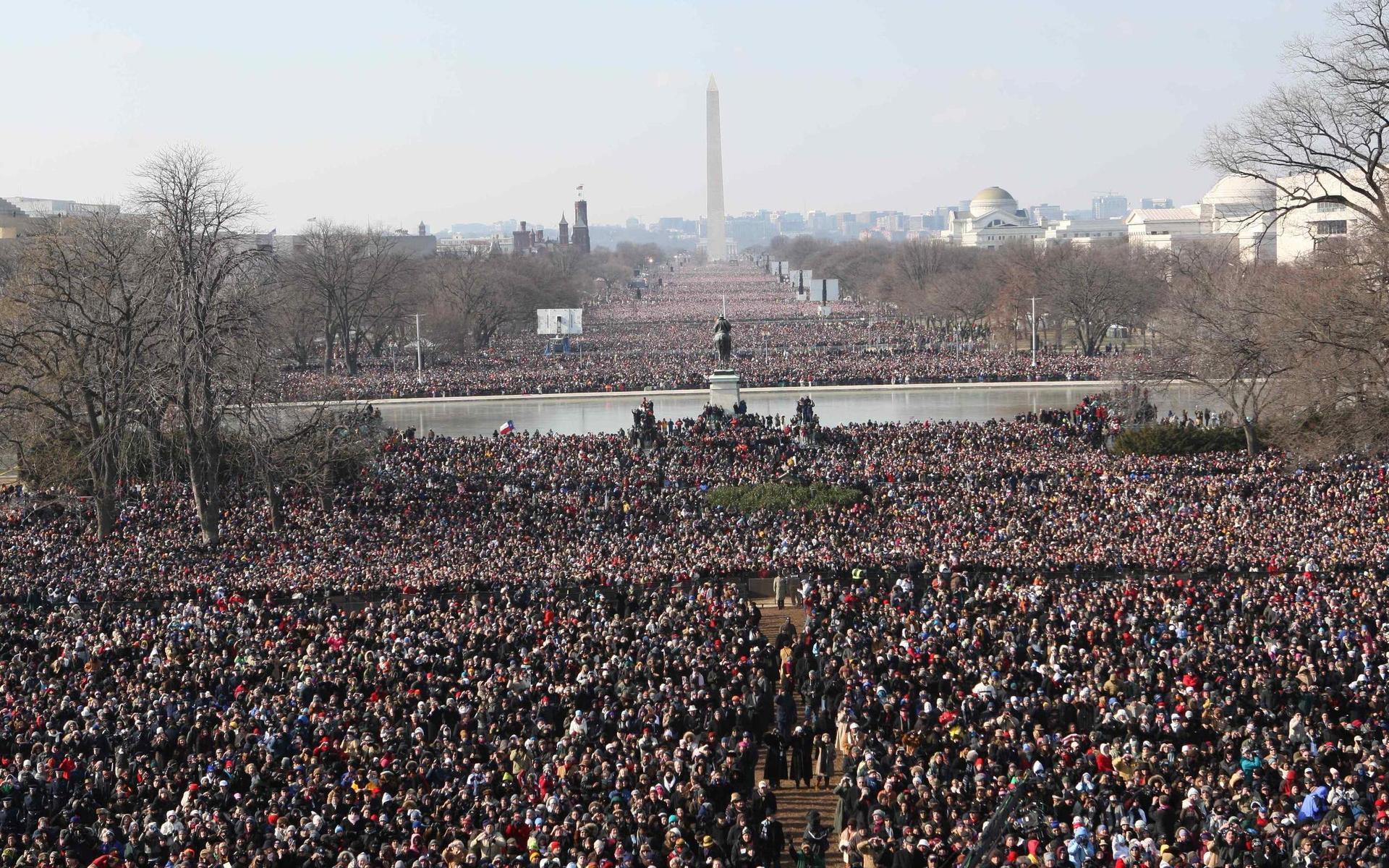 När Barack Obama svor presidenteden 2009 var det uppemot två miljoner på plats.