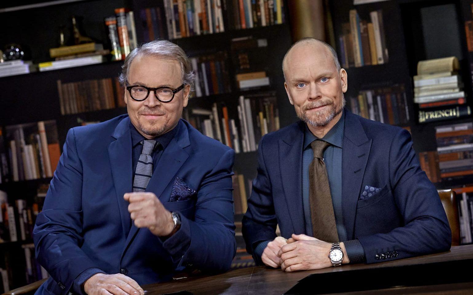 Programledarna Fredrik Lindström och Kristian Luuk. Bild: SVT.