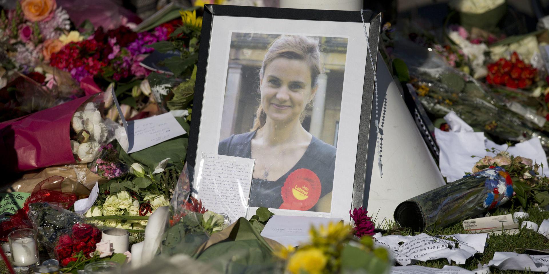 EU-vänliga Labourledamoten Joanne Cox, som mördades en vecka före folkomröstningen 2016.