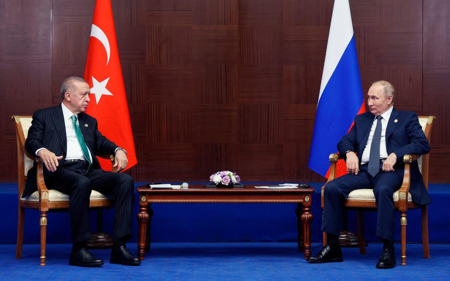 Recep Tayyip Erdogan och Vladimir Putin vid ett toppmöte i Kazakstan i oktober förra året.