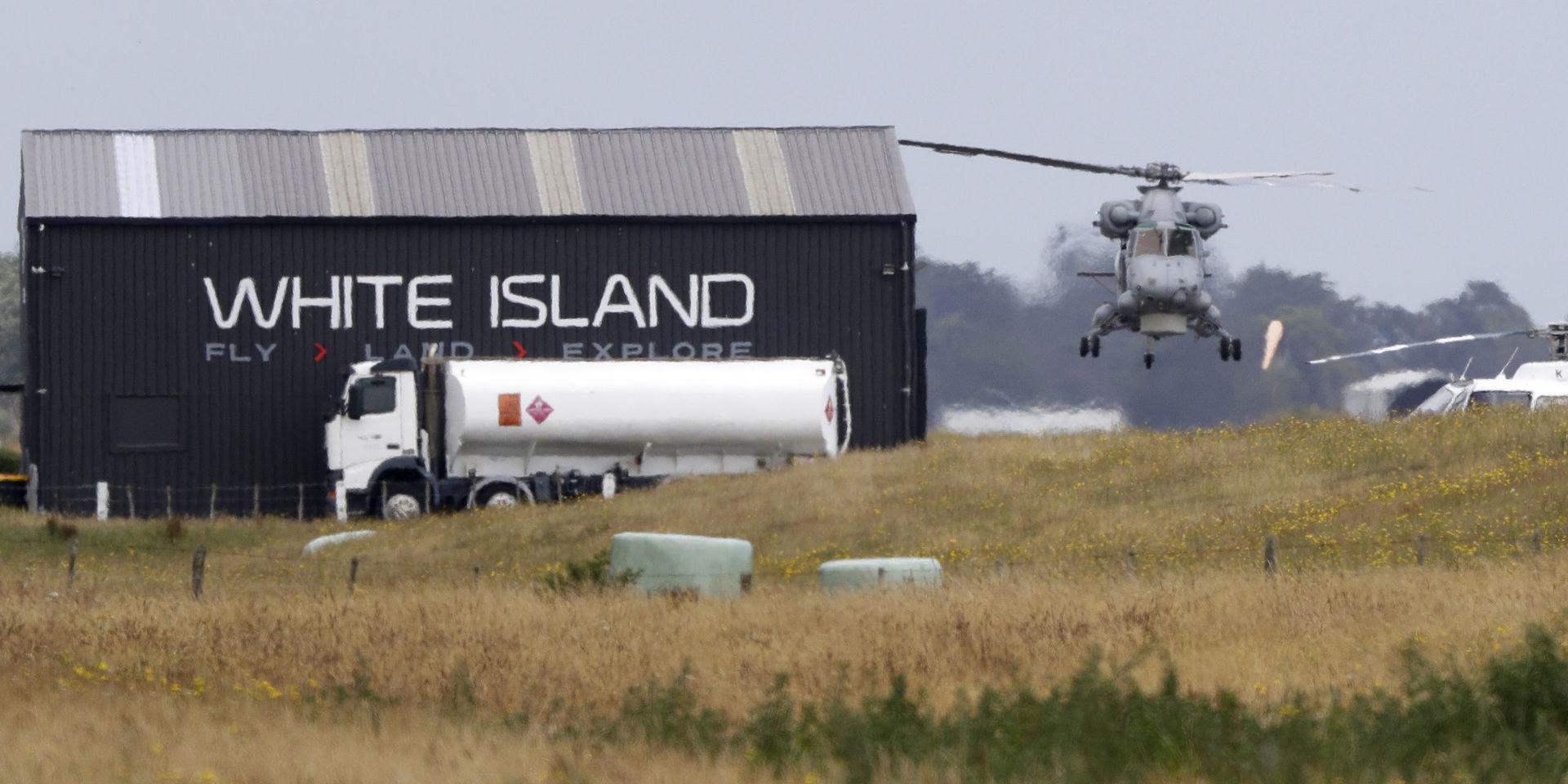En helikopter tillhörande flottan i samband med uppdraget att återföra kropparna som blev kvar på White Island efter vulkanutbrottet. 