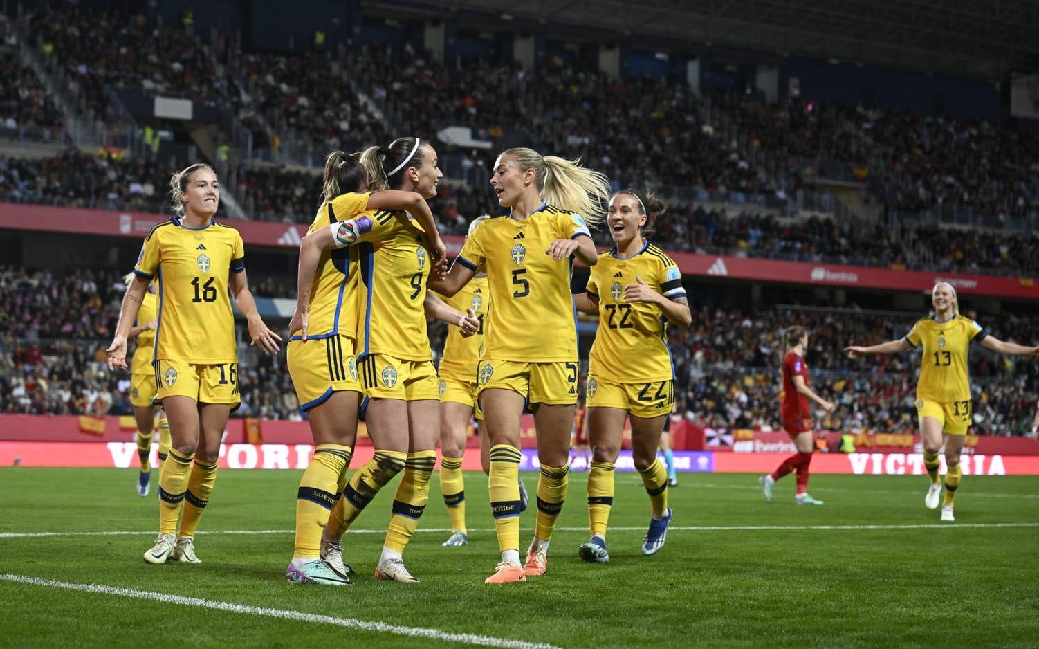 Sveriges fotbollsdamer kommer till Tele2 arena i februari. Arkivbild.