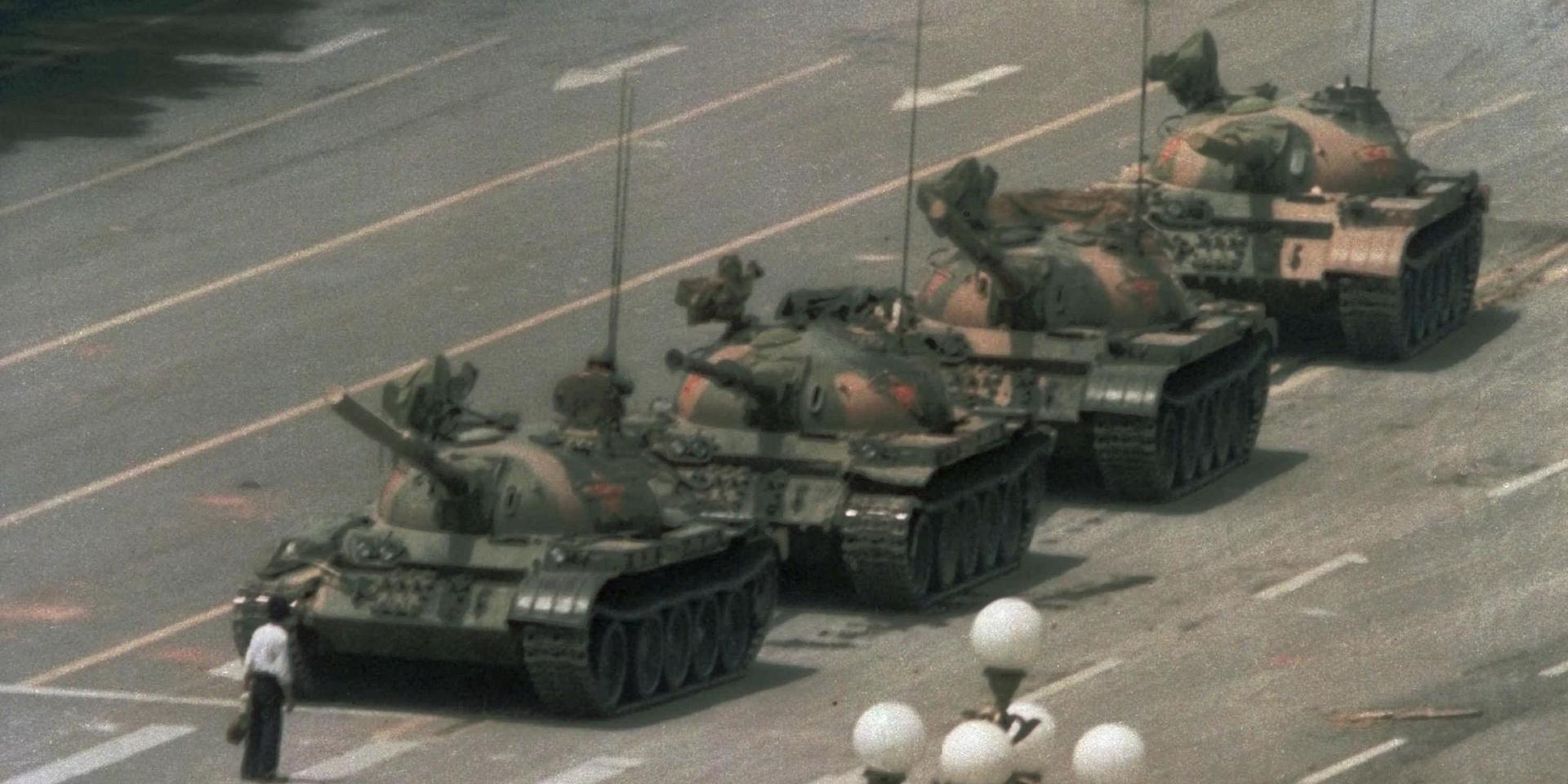 En klassisk bild på demonstrationerna vid Himmelska fridens torg. Arkivbild från 1989.
