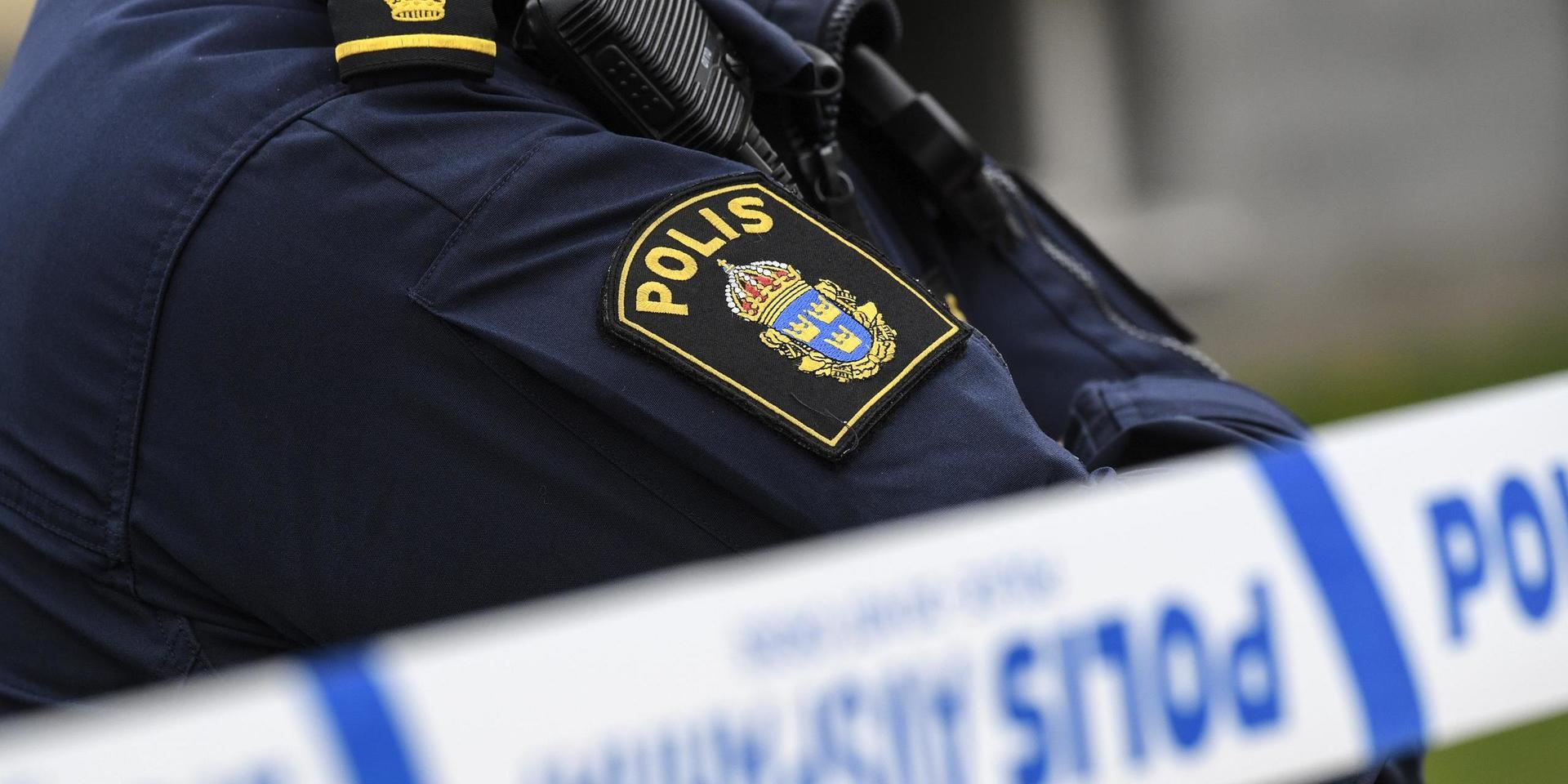 Polisen har inlett en utredning om hets mot folkgrupp efter att dockor hängts upp utanför en synagoga i Norrköping. Arkivbild.