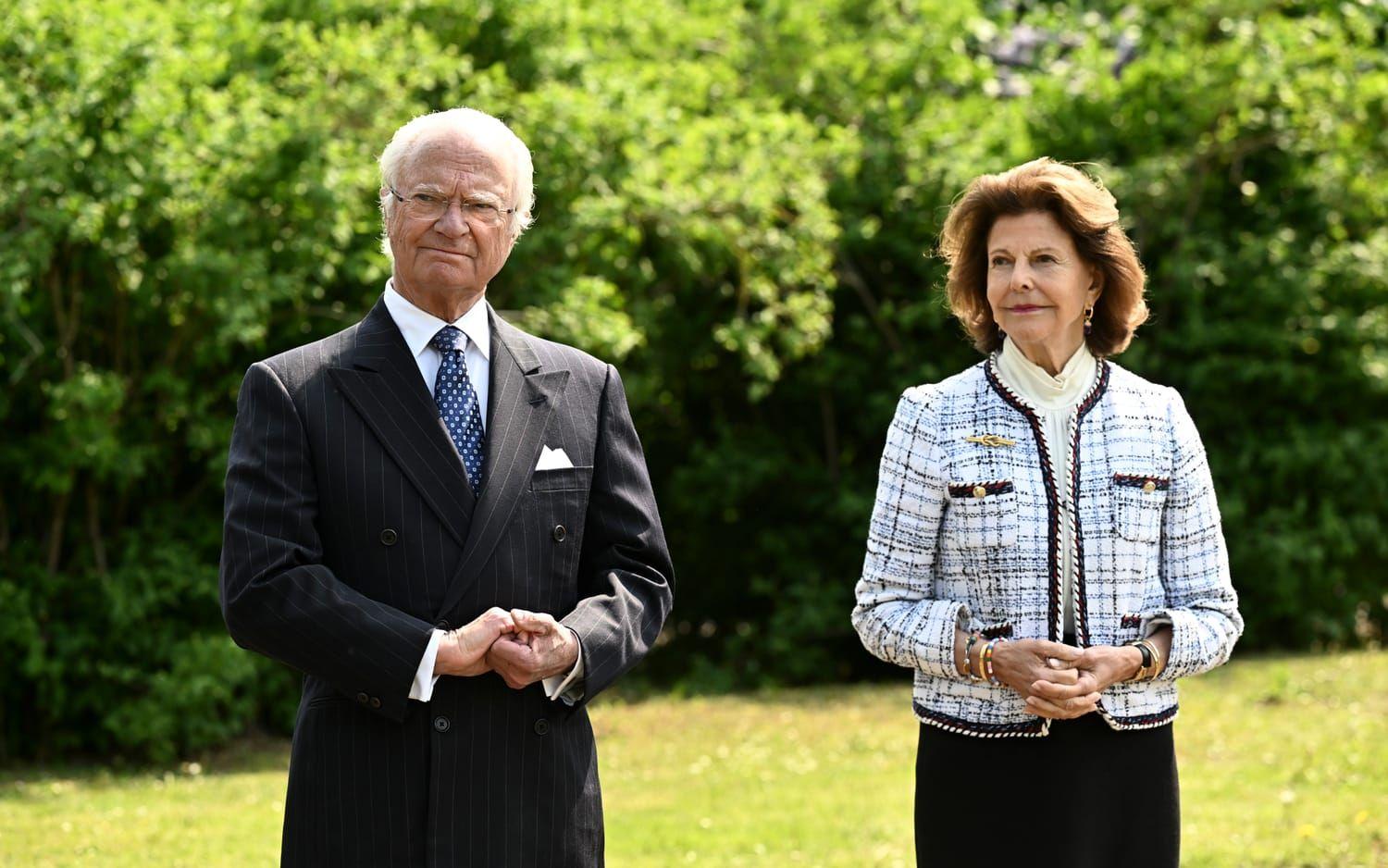 Kung Carl Gustaf och drottning Silvia besöker Göteborg för att fira 400-årsjubileet.