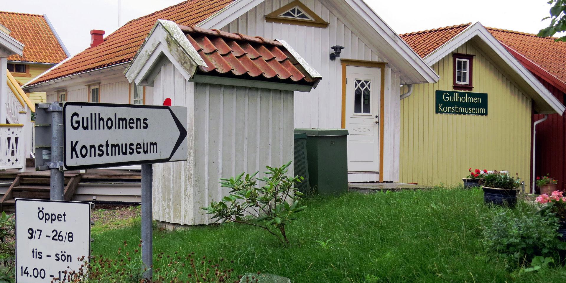 Gullholmens konstmuseum ligger precis vid hamnen i vad som en gång var en kaptenslada.