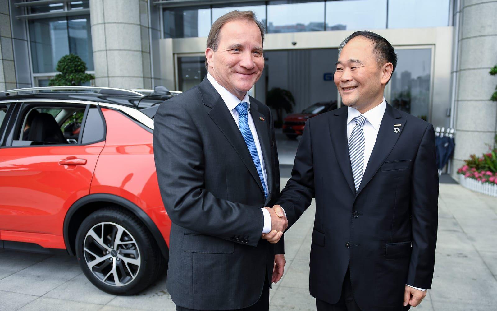 Sveriges tidigare statsminister Stefan Löfven träffade Geelys ägare Li Shufu på besök i Kina i juni 2017.