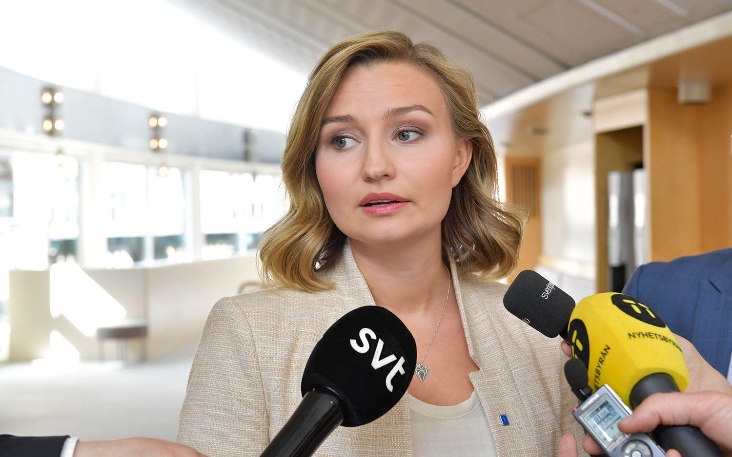 Kristdemokraternas partiledare Ebba Busch Thor när hon meddelade att KD hoppar av samtalen med regeringen om pengar till försvaret. ARKIVBILD: TT

