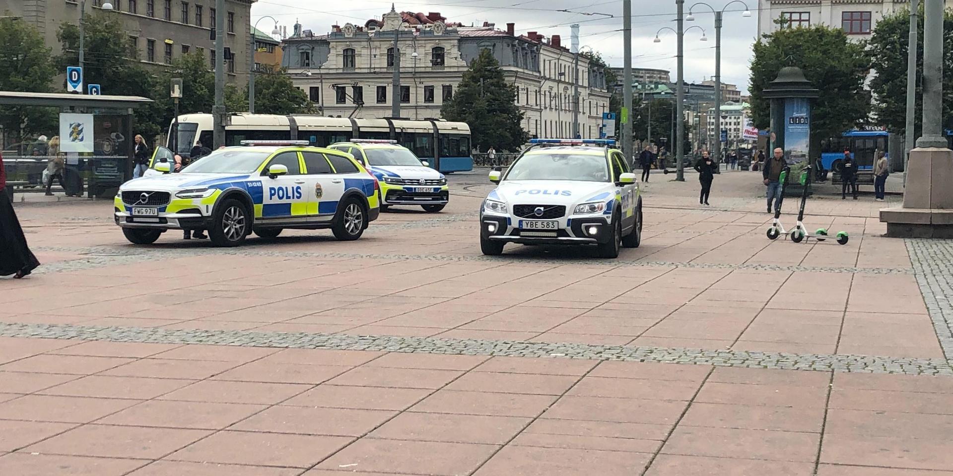 Flera poliser på plats i centrala Göteborg.