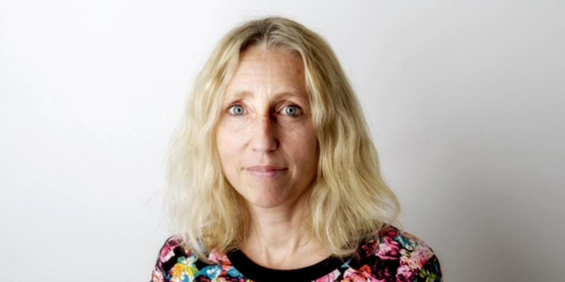 Maria Domellöf-Wik har arbetat på Göteborgs-Posten i många år och har skrivit flera granskningar, reportage och recensioner under tiden.