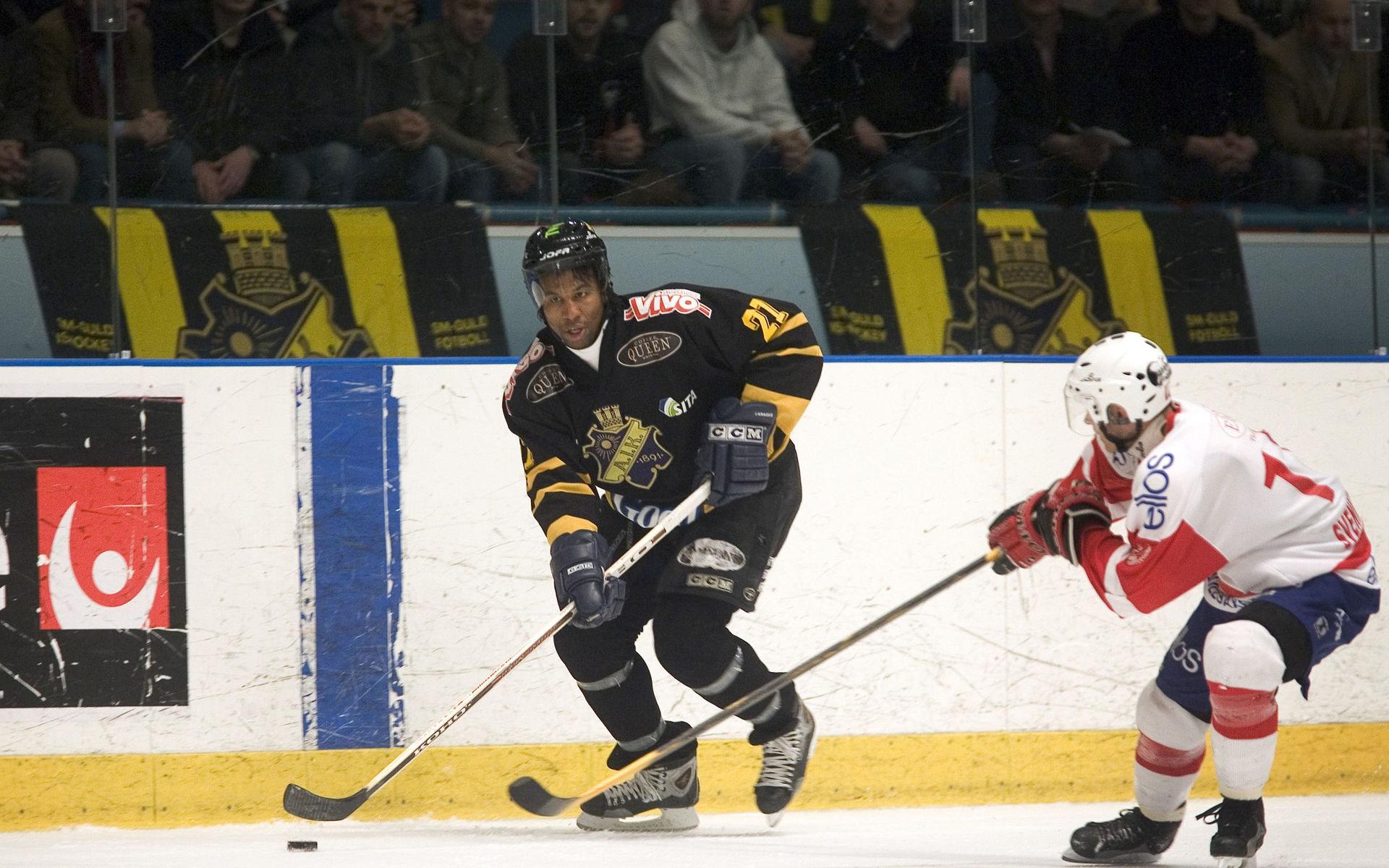 Kanadensaren har spelat nästan 700 matcher i NHL, men även fyra i AIK under lockout-säsongen 2004/2005.