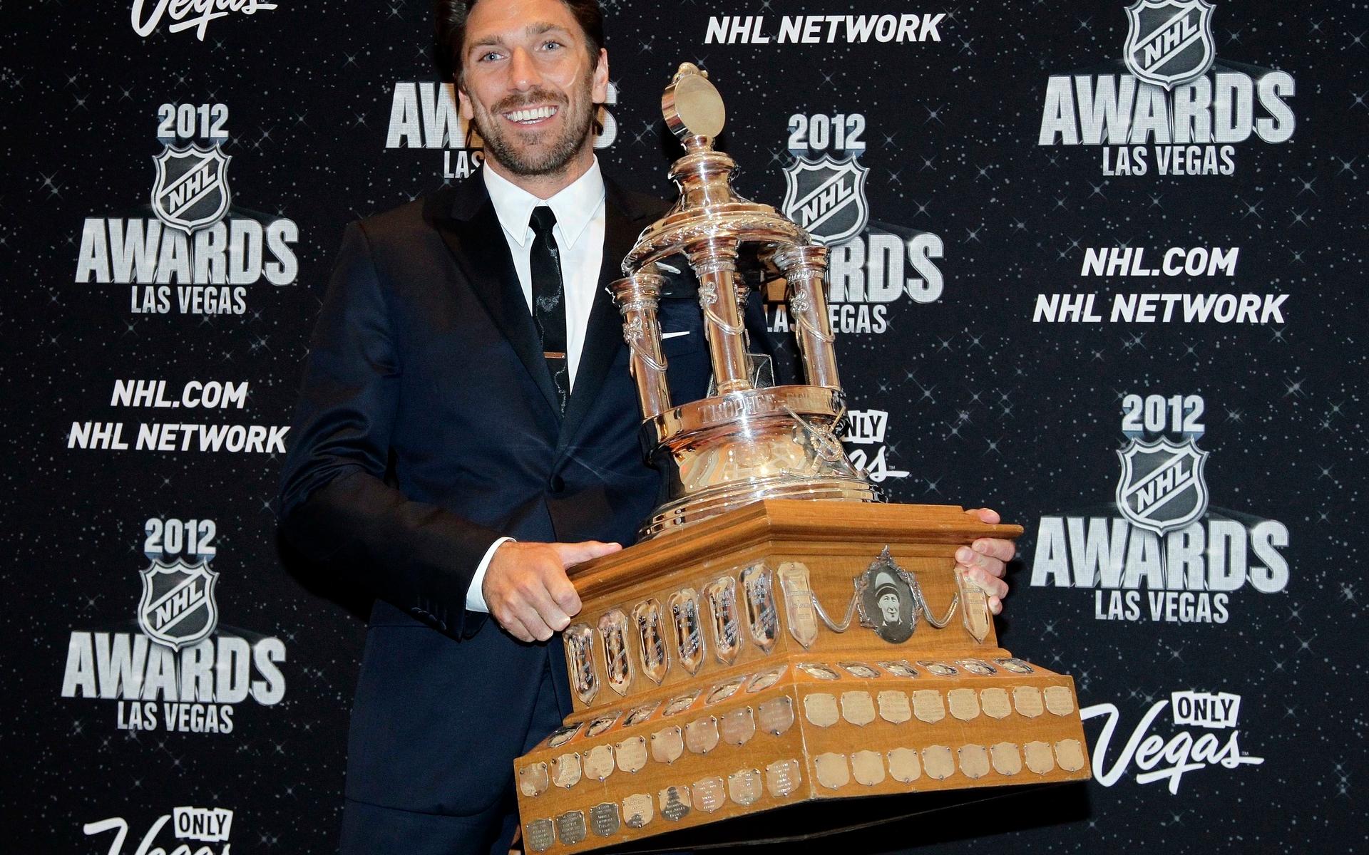 2012: Fem gånger nominerades Lundqvist till bäste målvakt i NHL. 2006, 2007, 2008, 2012(då han också vann priset) och 2013.