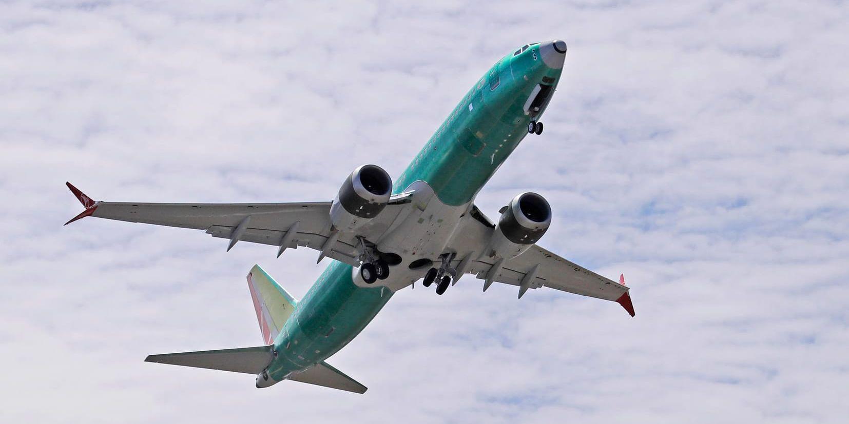 Ett plan av modellen Boeing 737 MAX 8 tillhörande Turkish Airlines under en testflygning i maj.