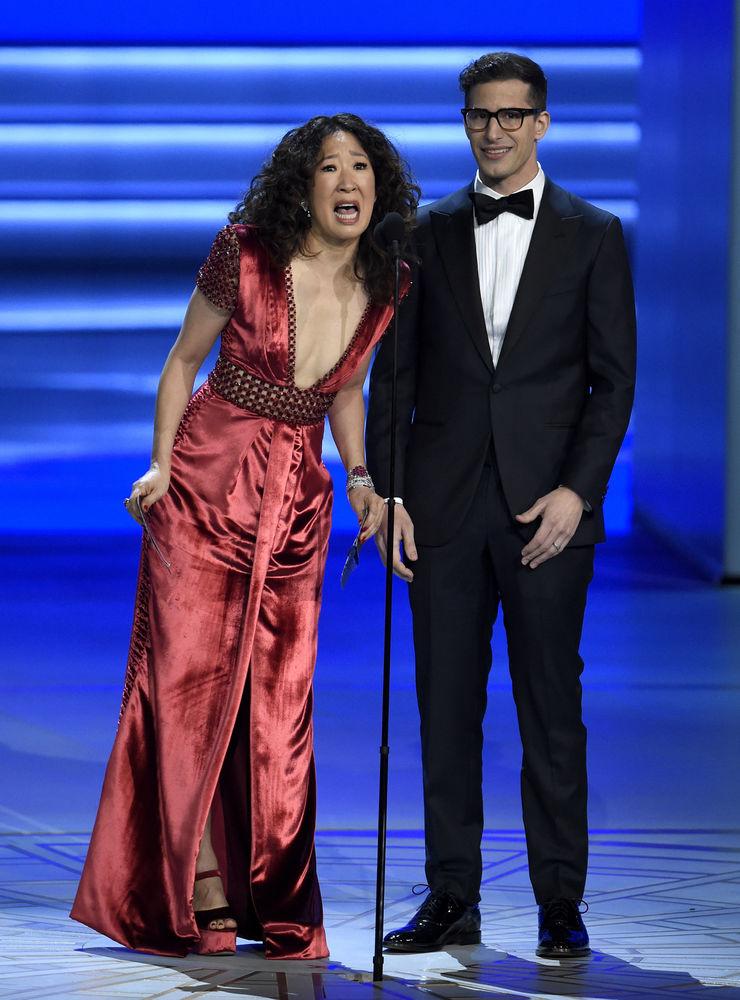 Sandra Oh och Andy Samberg delade ut pris för bästa regi.