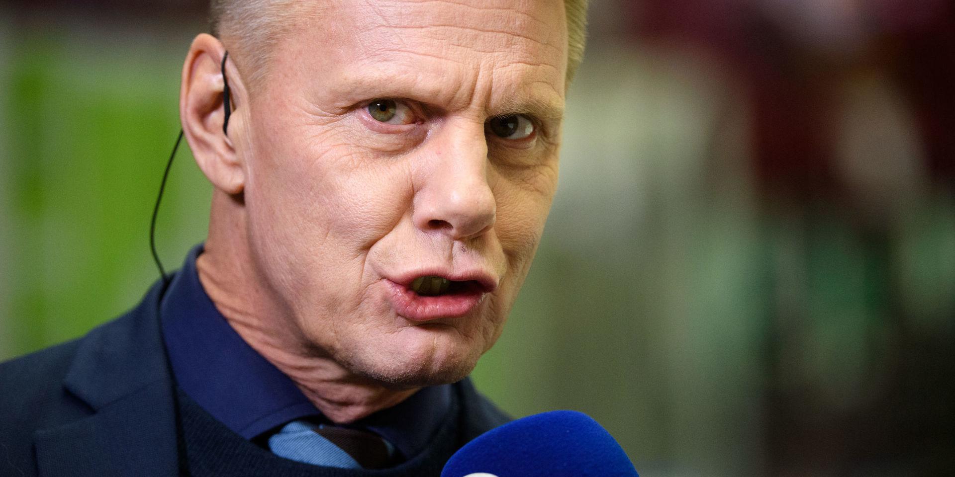 Expertkommentatorn och före detta tränaren Niklas Wikegård anser att Leksands nye tränare Björn Hellkvist borde ha respekterat sin förra klubb Modo.