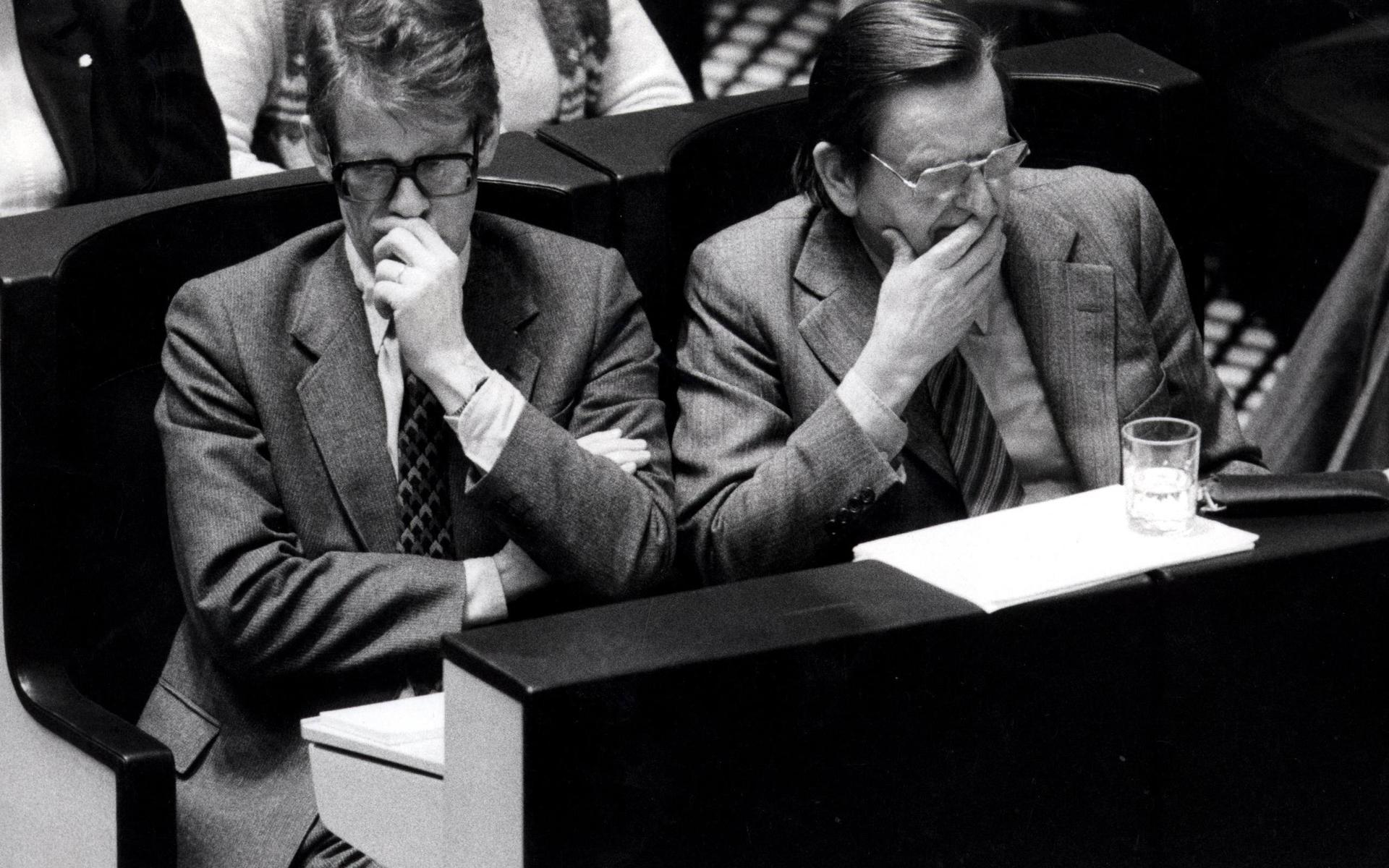 Ingvar Carlsson och Olof Palme i Riksdagen i Stockholm, 2 februari, 1983.
