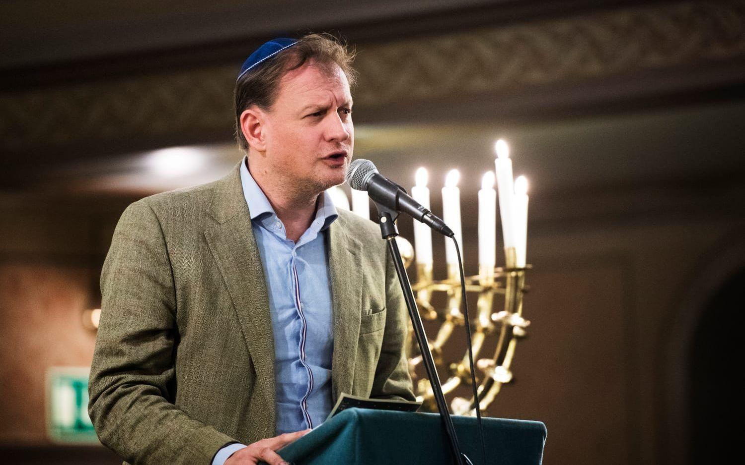 Riksdagsmannen Carl Schlyter berättade att riksdagen haft en intensiv debatt om hur antisemitismen ska stävjas.