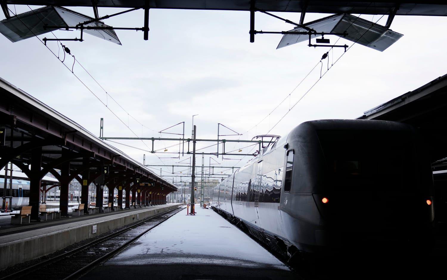 Tåg inne på Göteborgs centralstation. Snart ska julresenärer över hela Sverige ge sig in i tågtrafiken. 